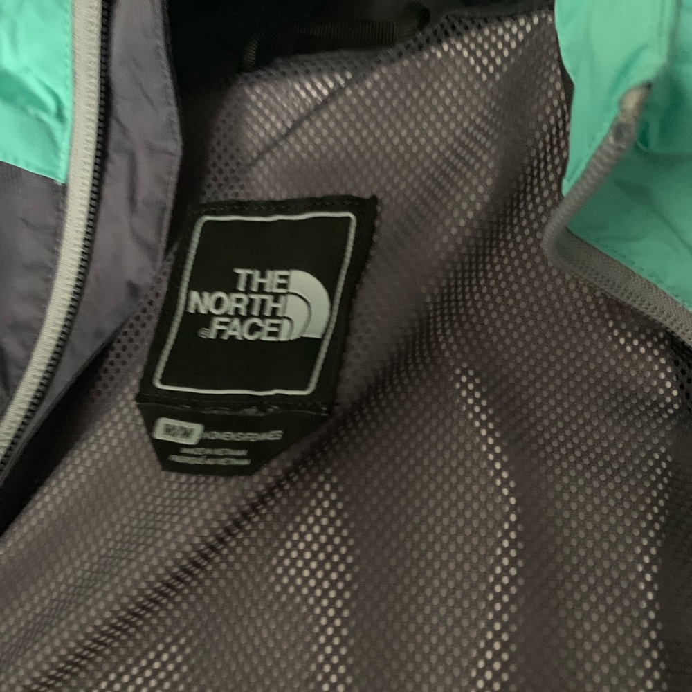 North face jacket, medium - Picture 3 of 3